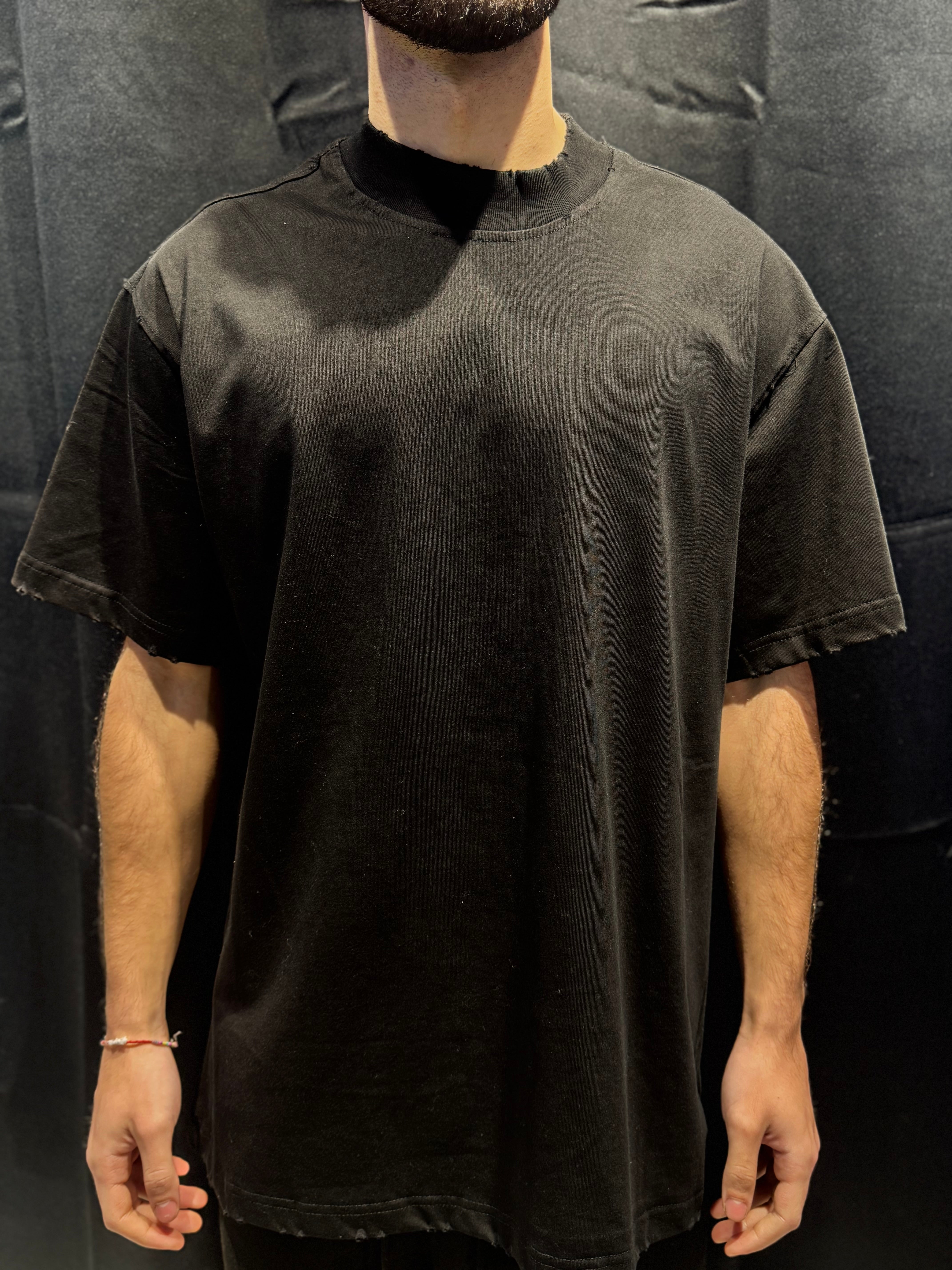 T-shirt Destroyed