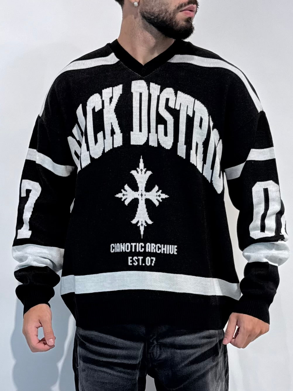 Maglione Black District