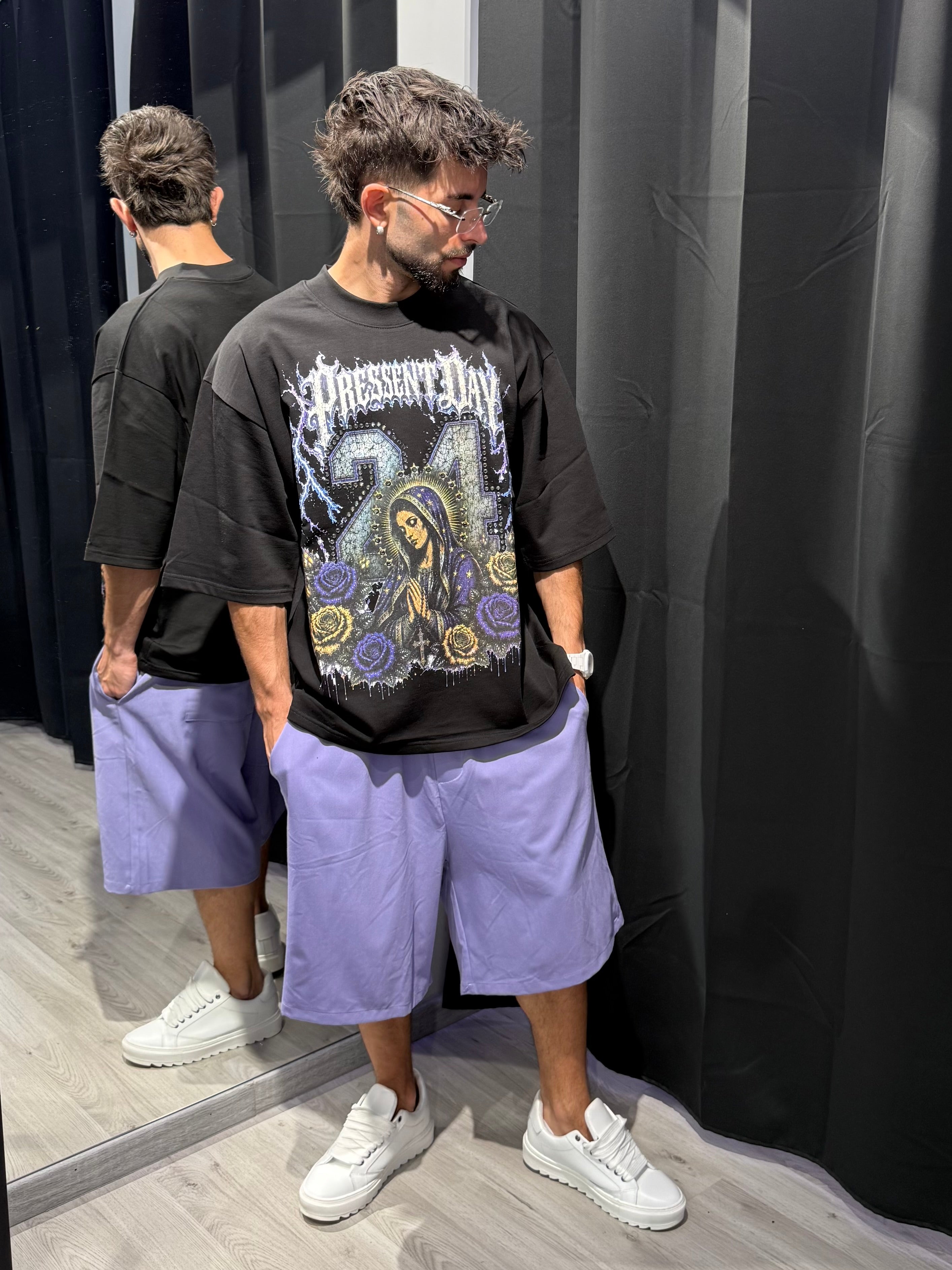 T-shirt Present Day