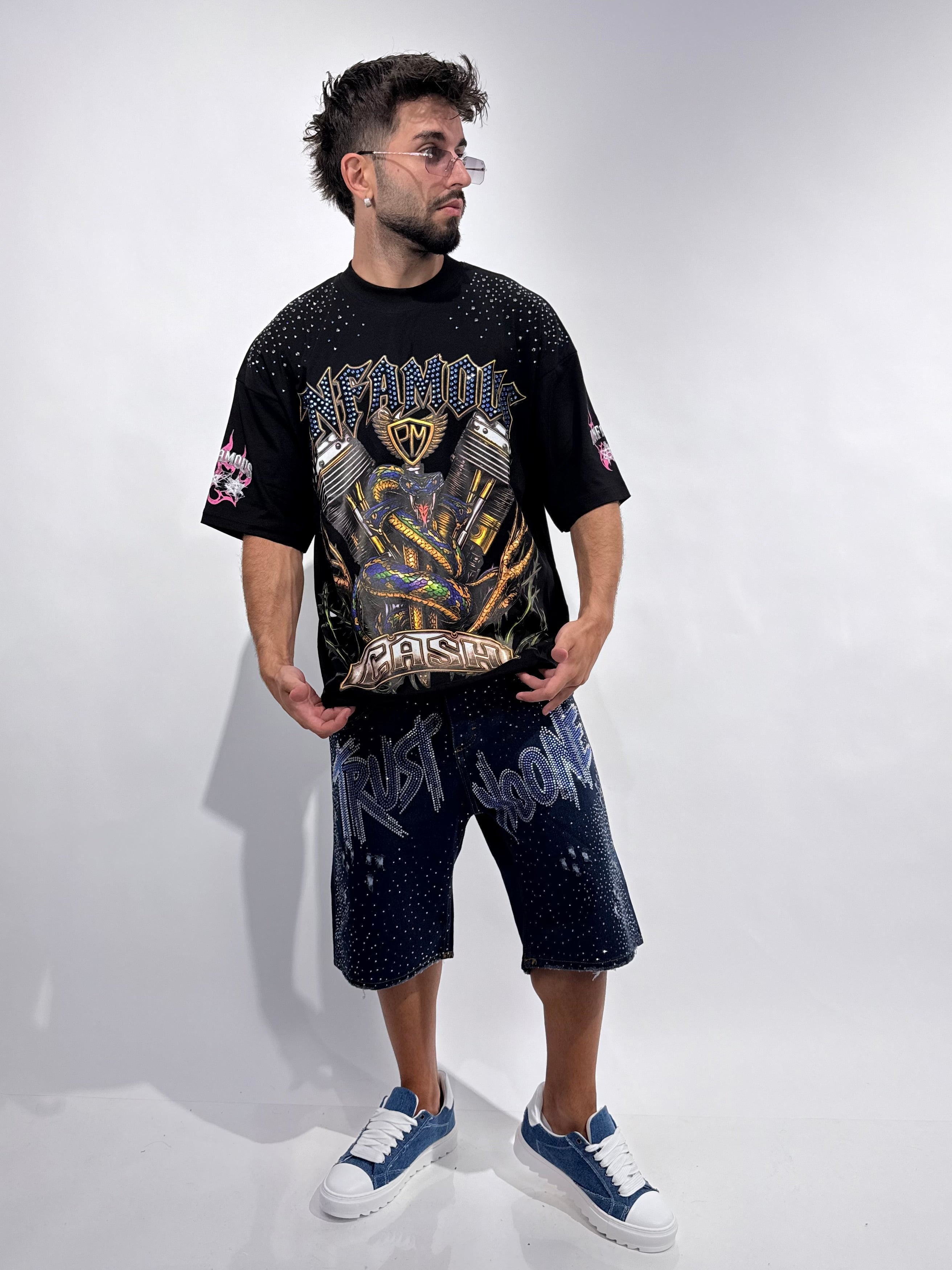 T-shirt Infamous