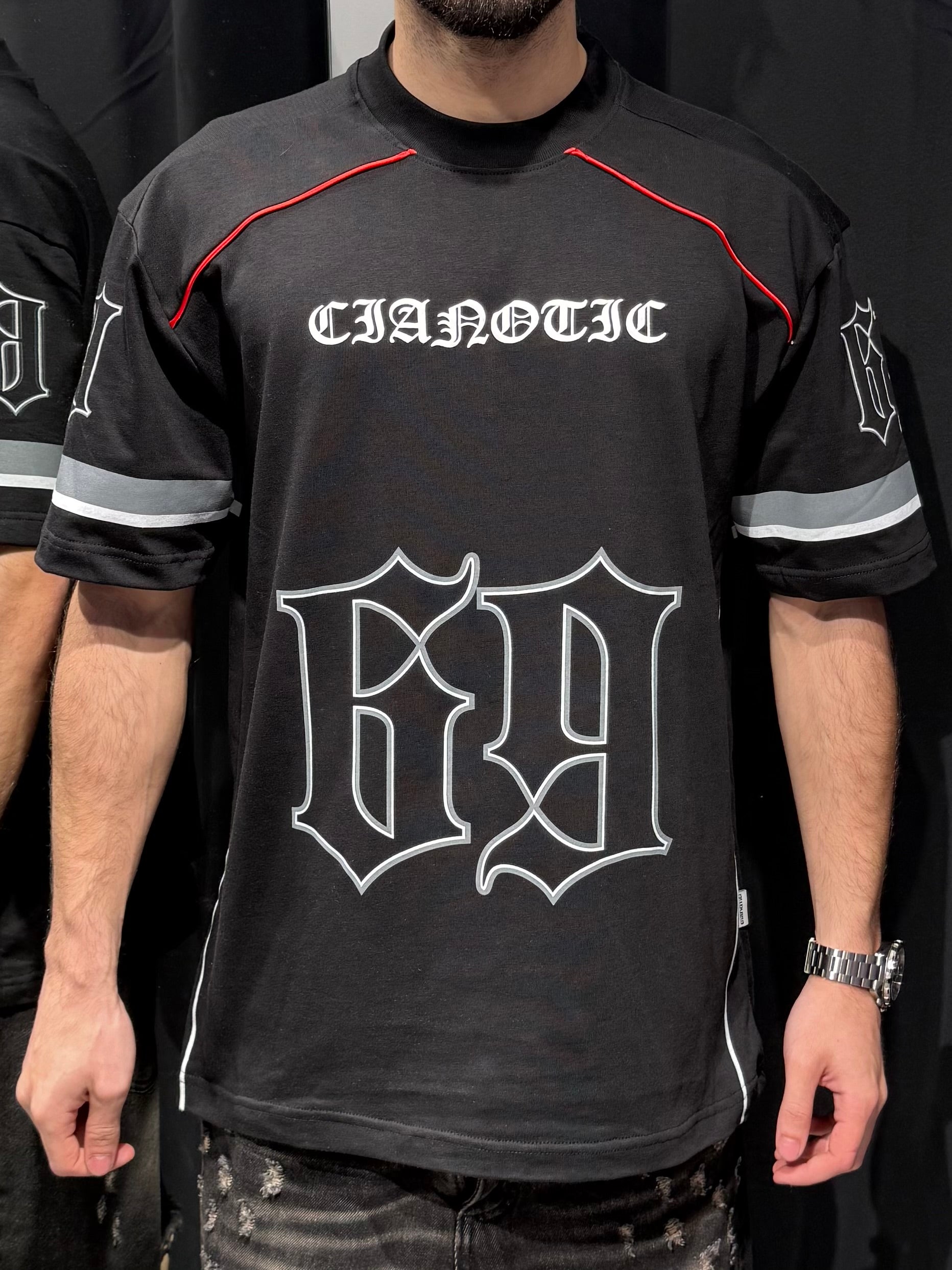 T-shirt Cianotic