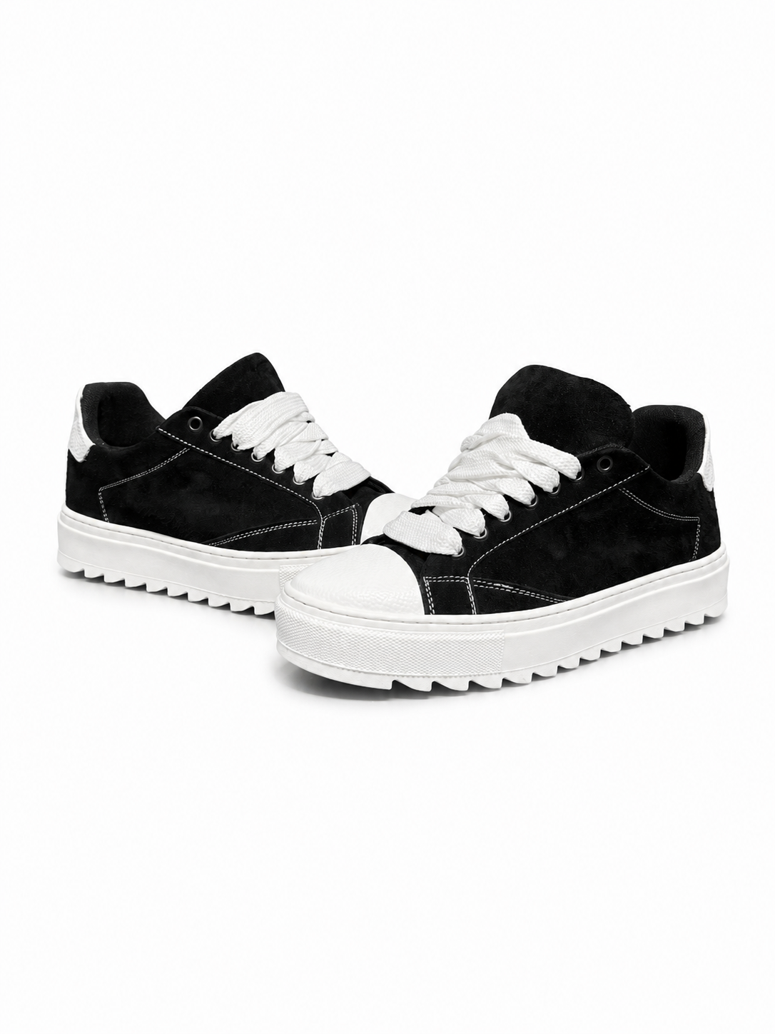 Scarpe in Camoscio Nero/Bianco