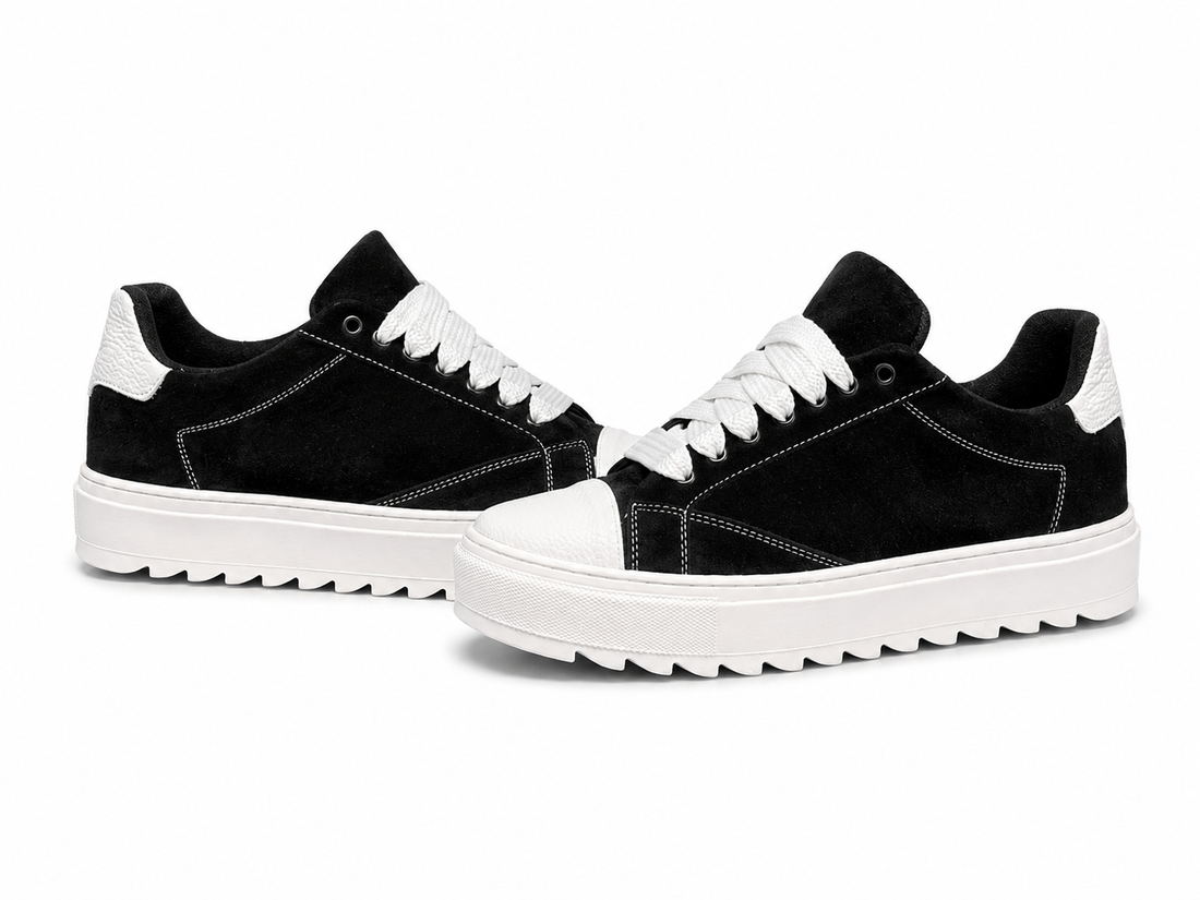 Scarpe in Camoscio Nero/Bianco