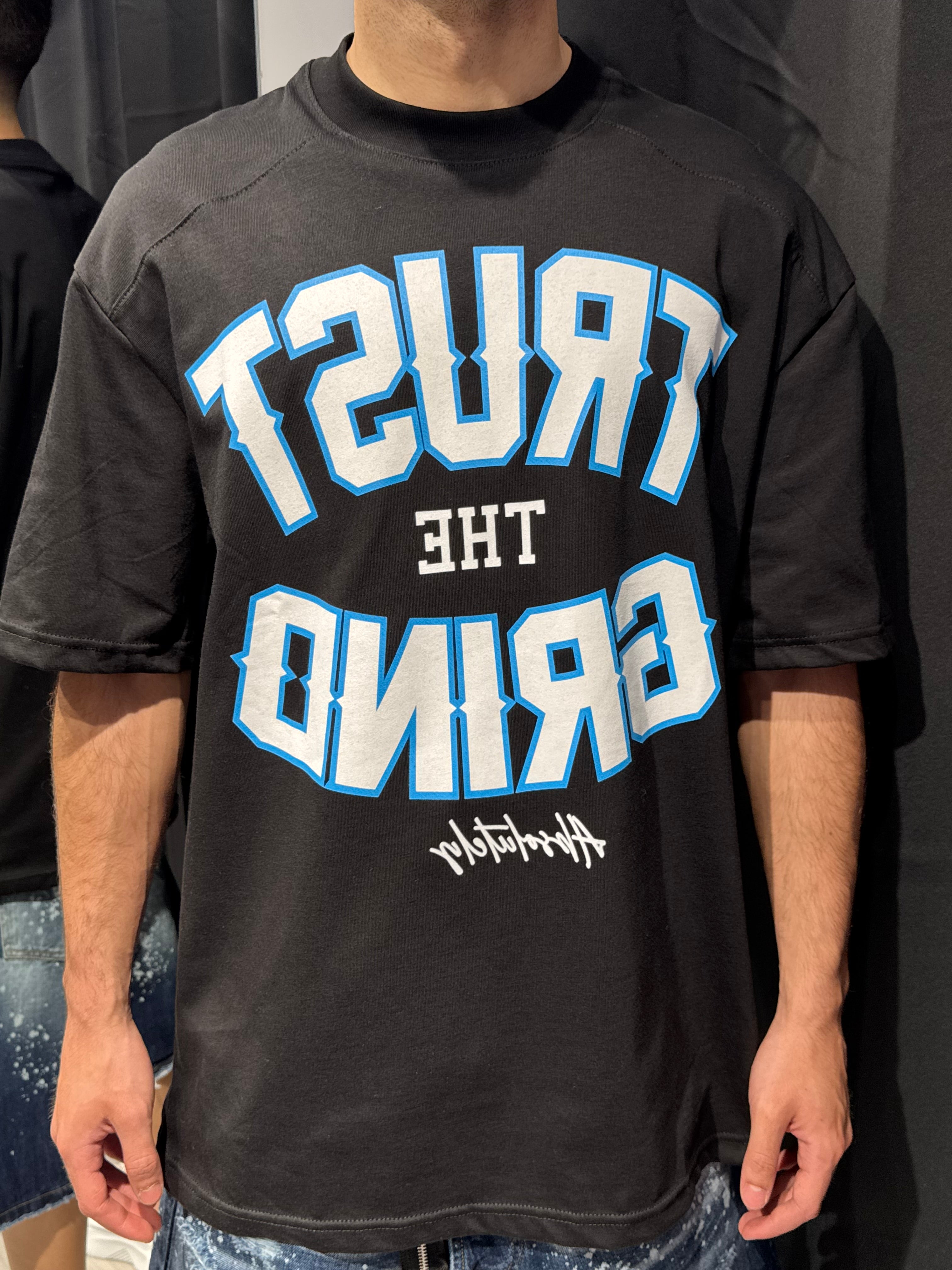 T-shirt Trust