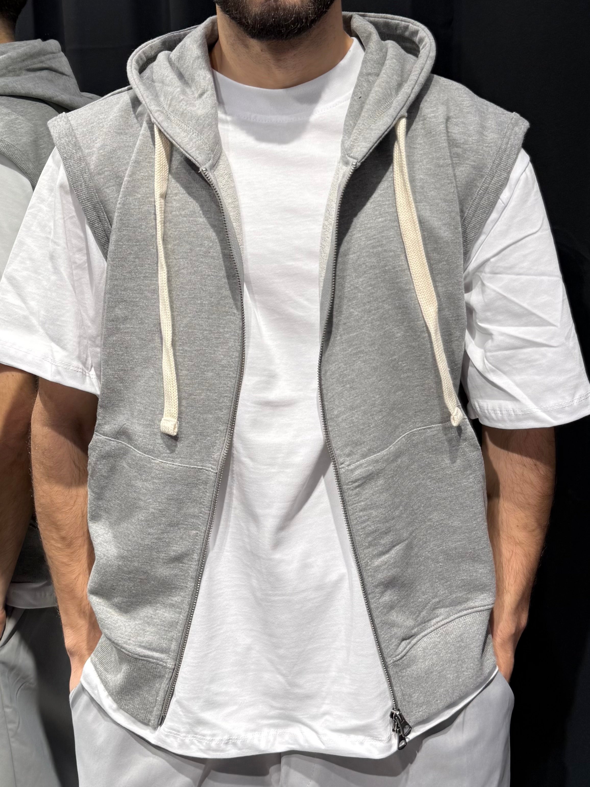 Smanicato con Cappuccio