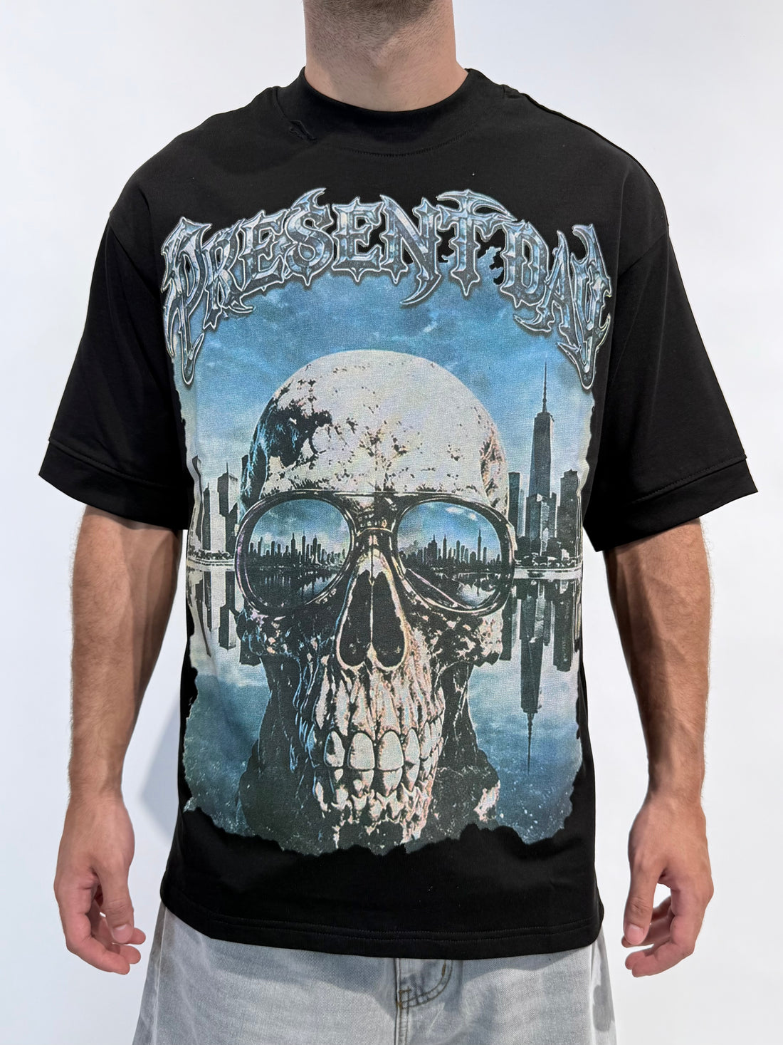 T-shirt Present Day