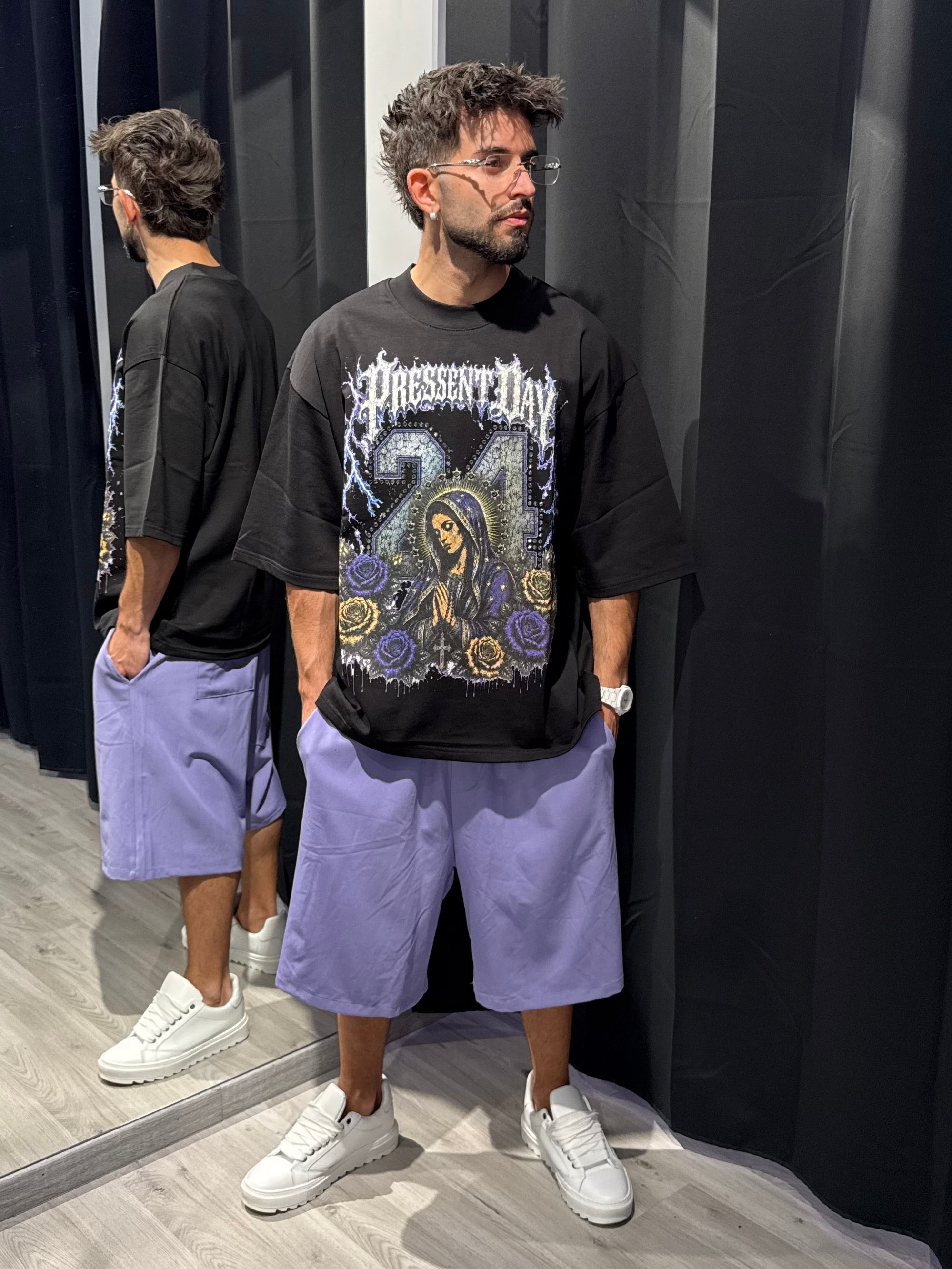 T-shirt Present Day