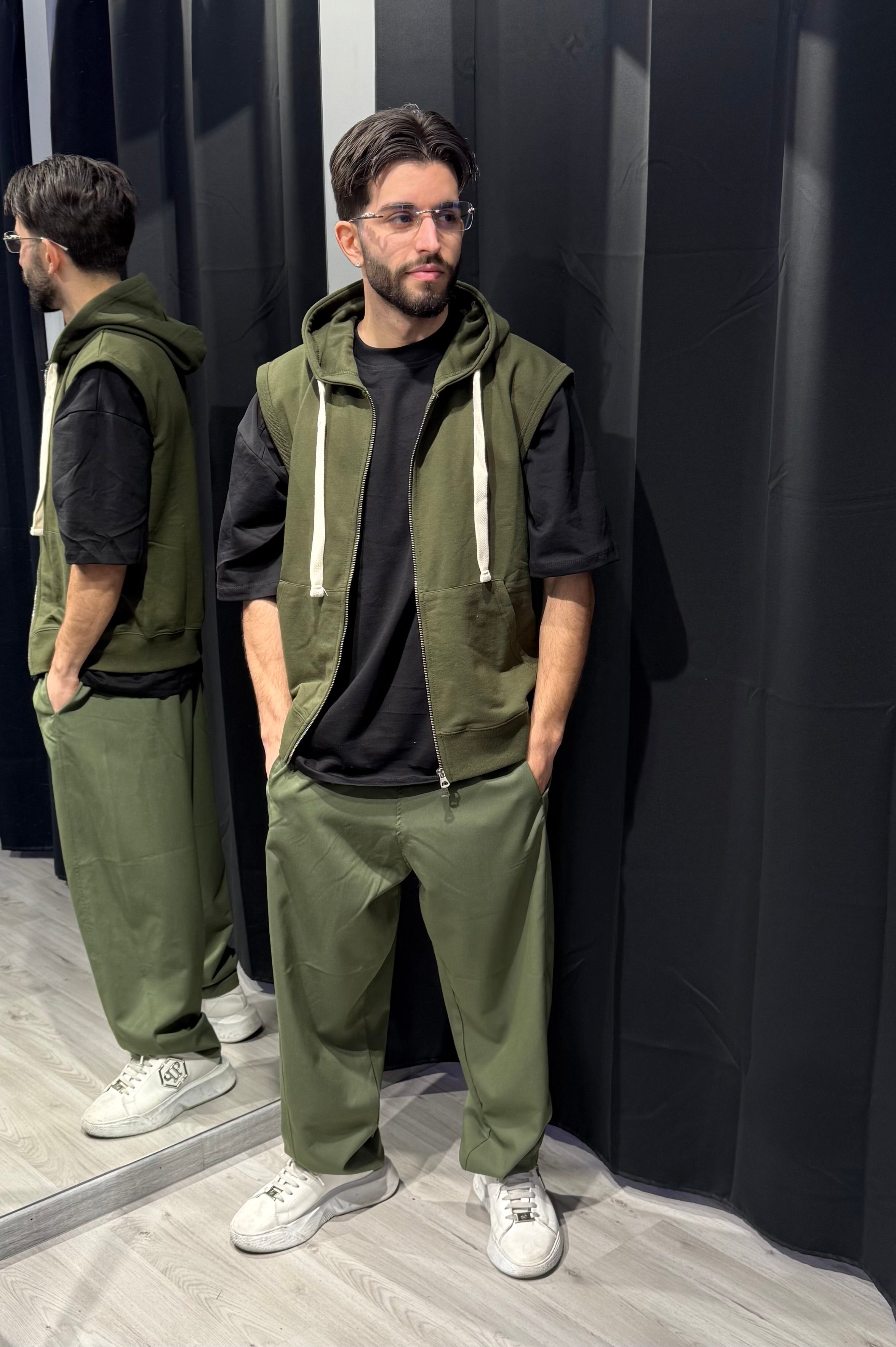 Smanicato con Cappuccio