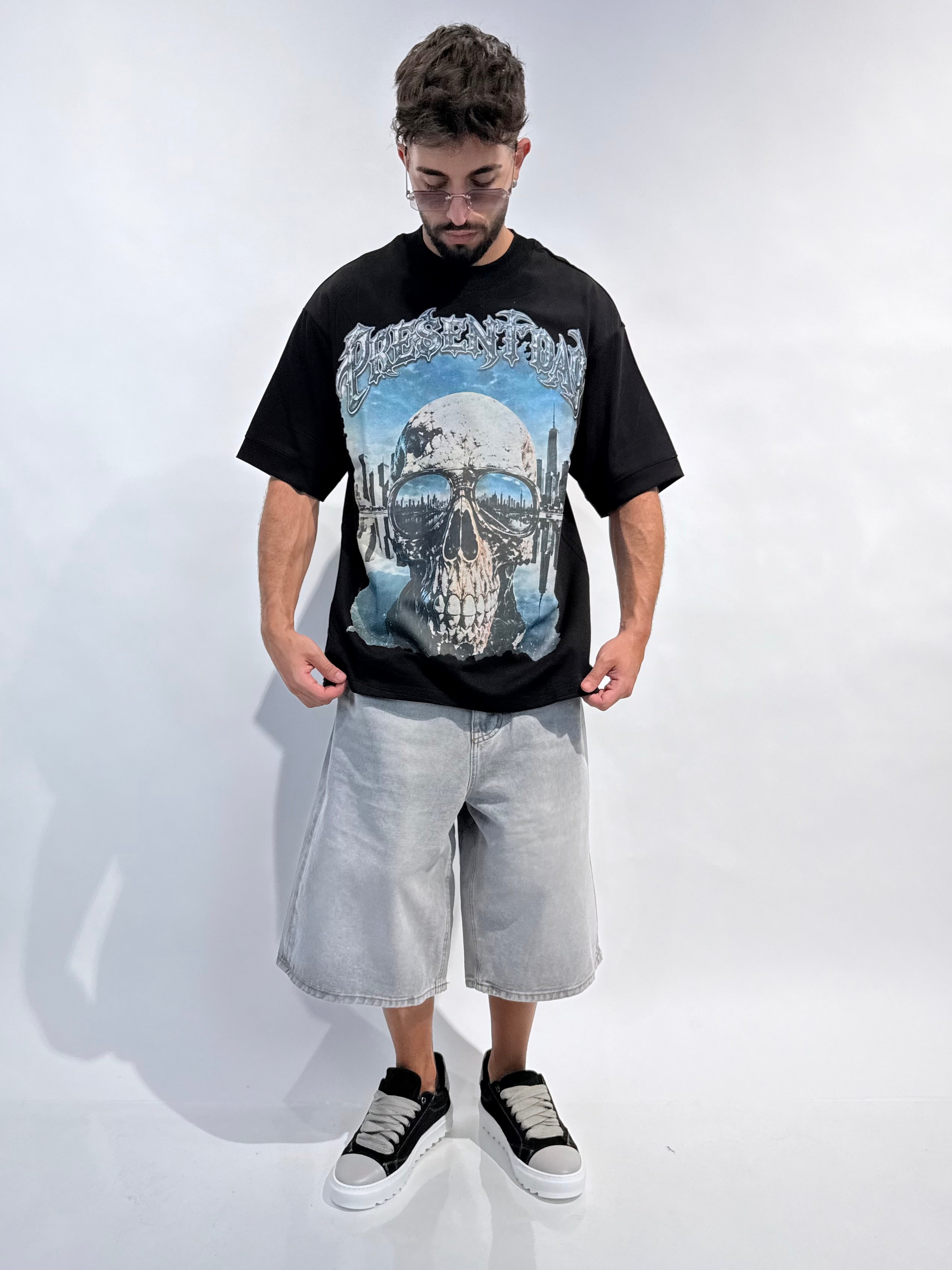 T-shirt Present Day
