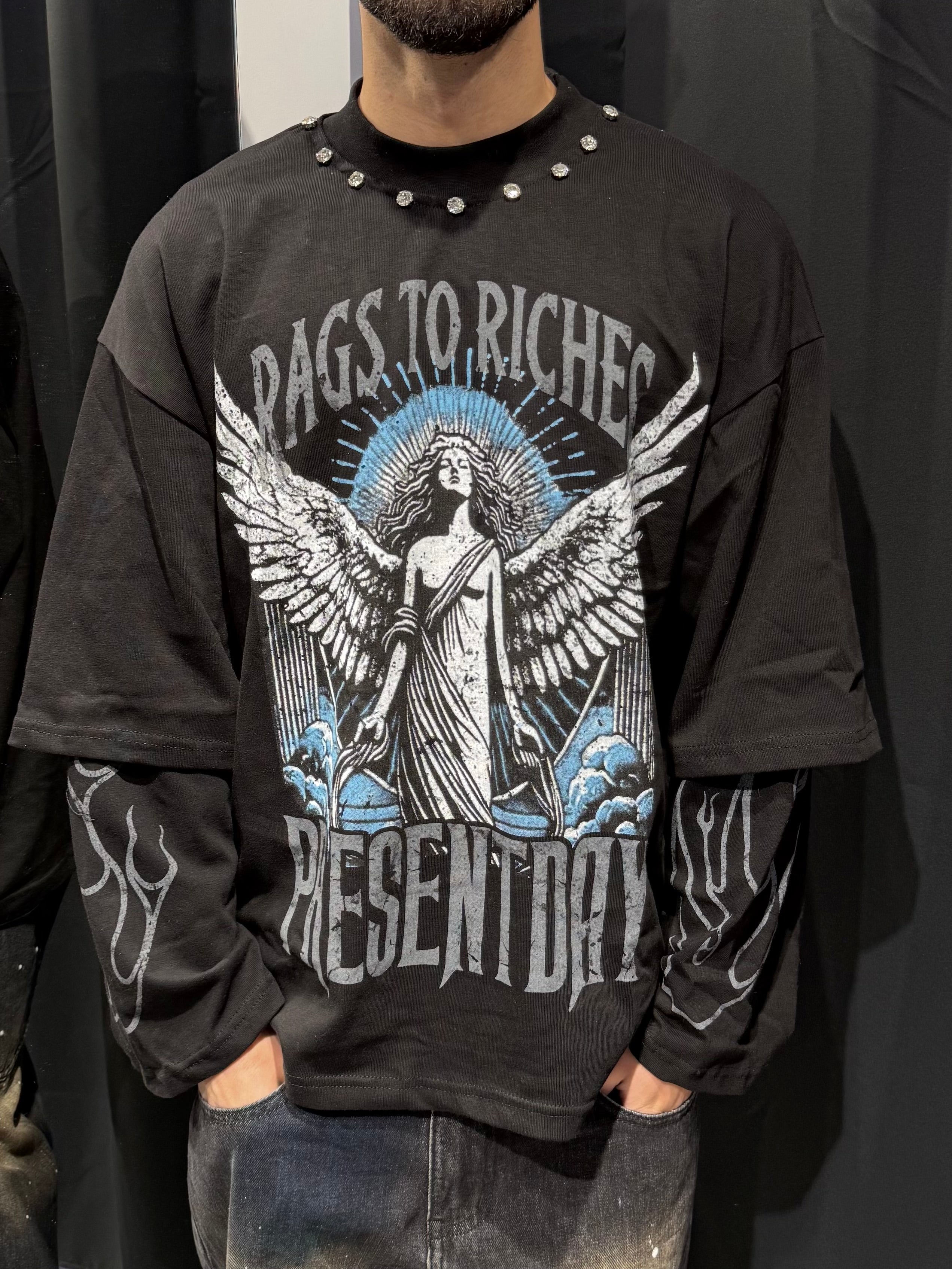 Longsleeve Present Day