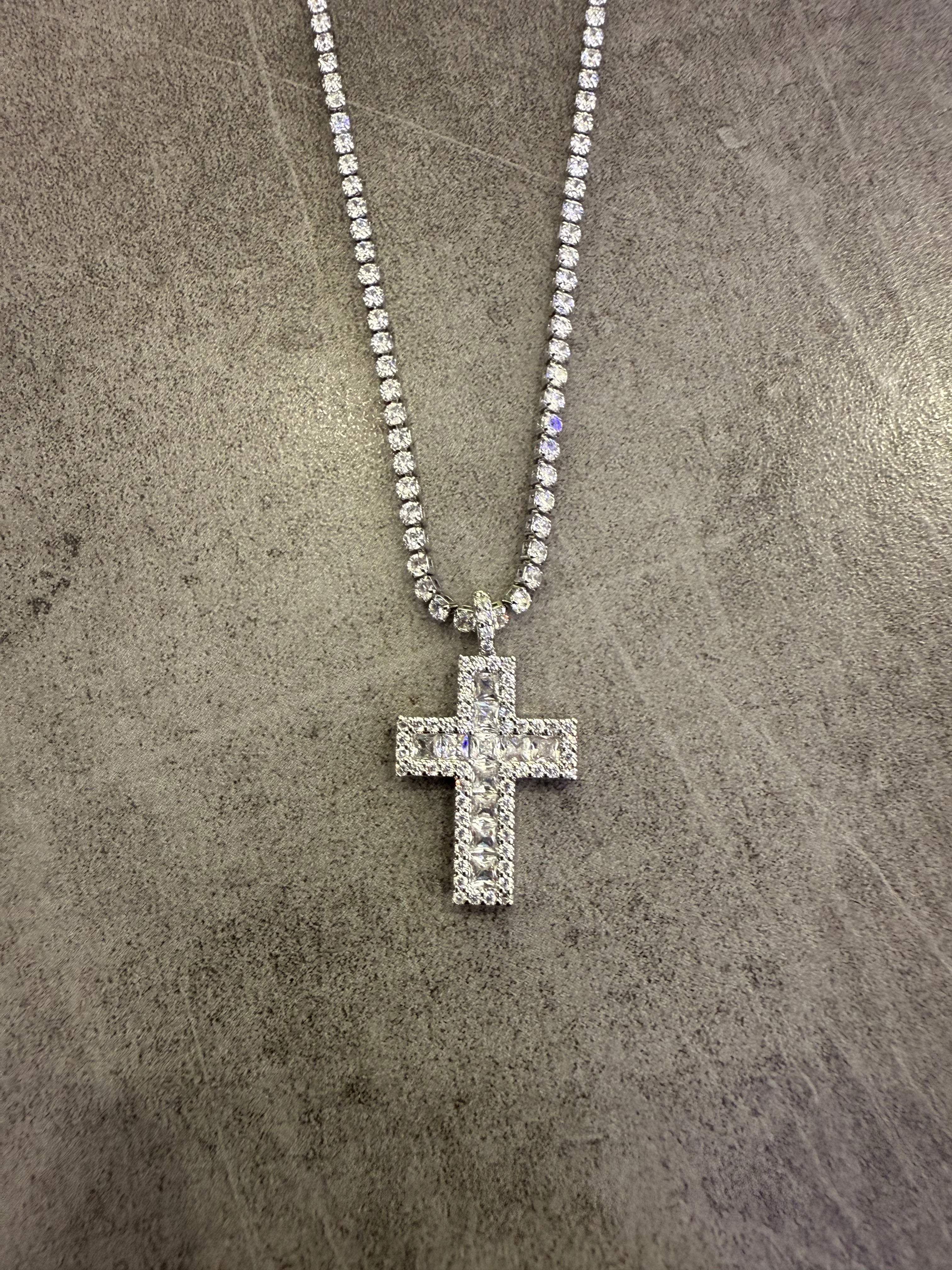 Collana Croce Stile 3